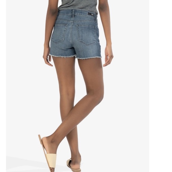 KUT FROM THE KLOTH  Gigi High Rise Frey Short In Medium Wash - NWT- Size8 - Picture 3 of 5